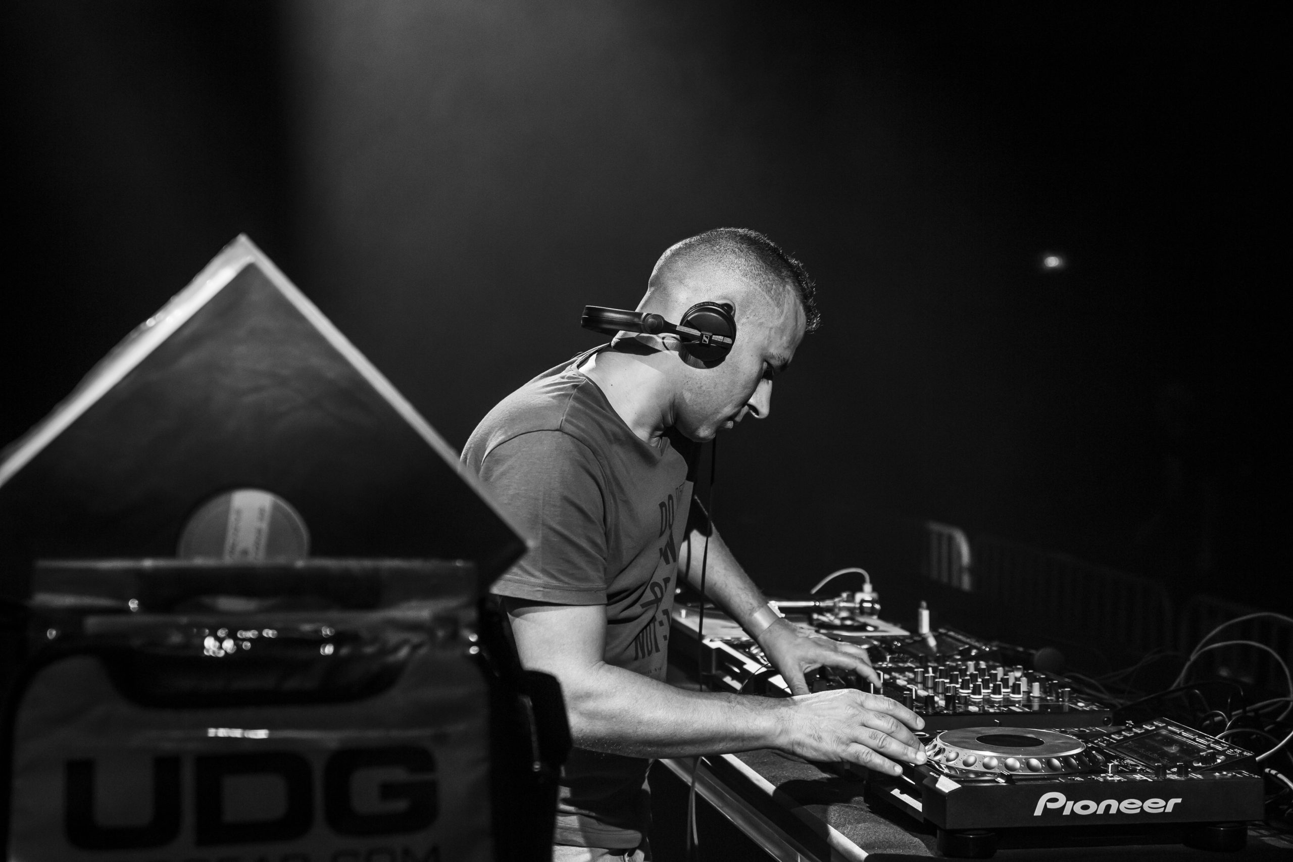 NAYAH – ELECTROPICALES